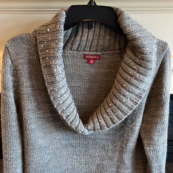 Comfy Sweater Gray Sequin Collar Plunge Neck Roomy Womens Medium - Picture 10 of 16